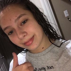 Meet your Posher, Alisa